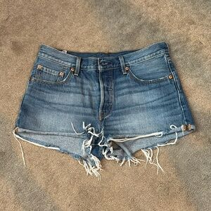 Levi’s Mid-rise Short